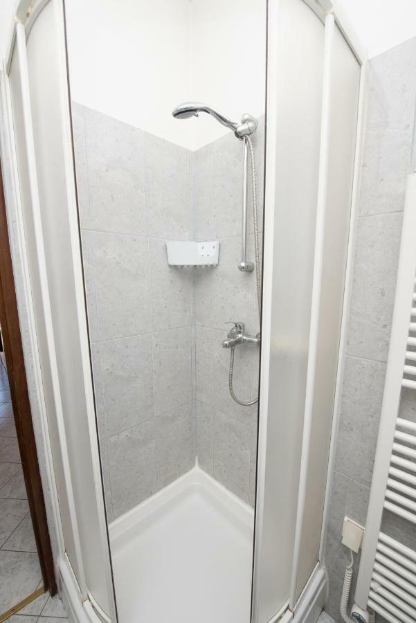 Lola Apartment Veprinac المظهر الخارجي الصورة